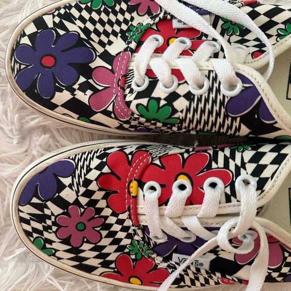 Authentic Vans - Picture 8 of 15